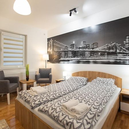 V & V Studio Apartments 2 Ni Kültér fotó